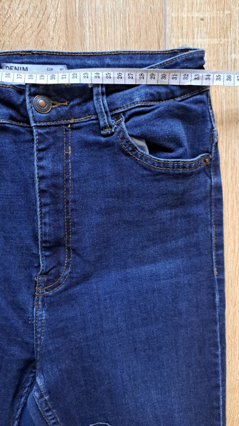 Jeansy Bershka 40 Jeansy Bershka 40