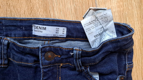 Jeansy Bershka 40 Jeansy Bershka 40
